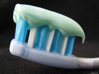 Toothpaste_and_brush-CU-gooey-resize