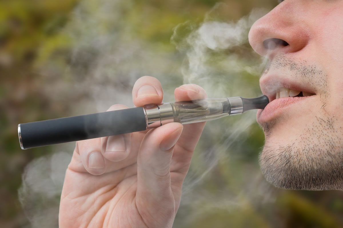 Smoking, Vaping, and Dental Care in 2018