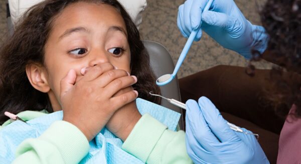 Les enfants peuvent avoir peur chez le dentiste